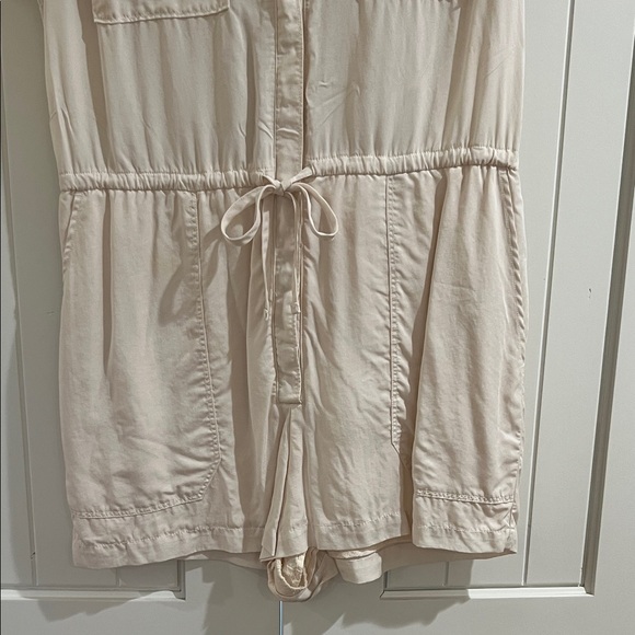 Abercrombie & Fitch Off-White Button-Up Shirt - Picture 6 of 8